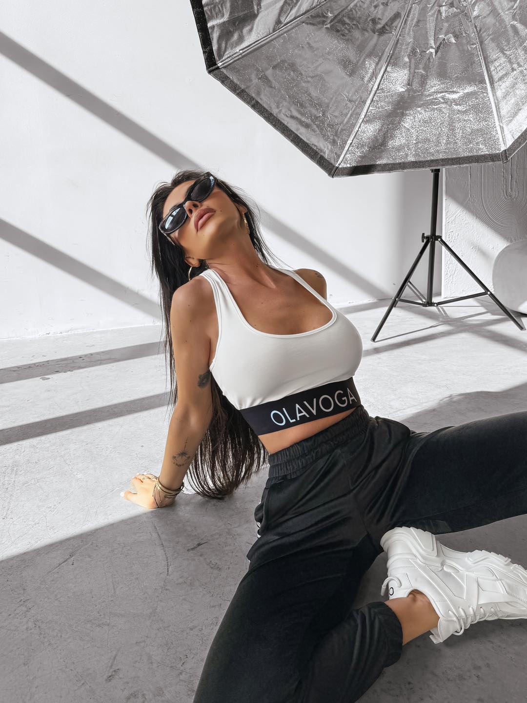 OLAVOGA Women’s Sleeveless Top - Image 3