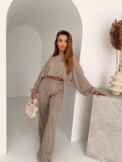 Alternative view of Women’s Knitted Two-Piece Set with Relaxed Crop Top and Wide